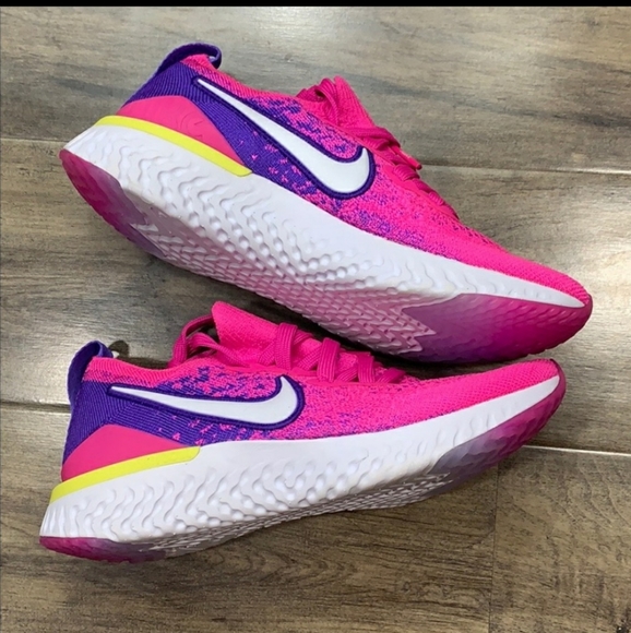 Nike's Womens Epic React Flyknit 2 Running… - Picture 10 of 12